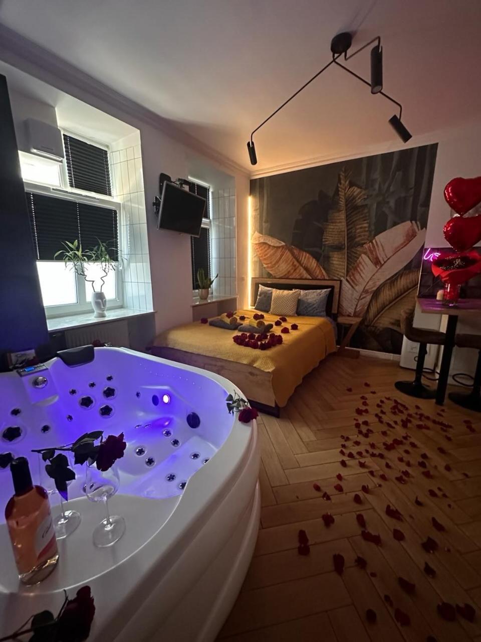 Jacuzzi & Bike Apartment, Krakov Exteriér fotografie